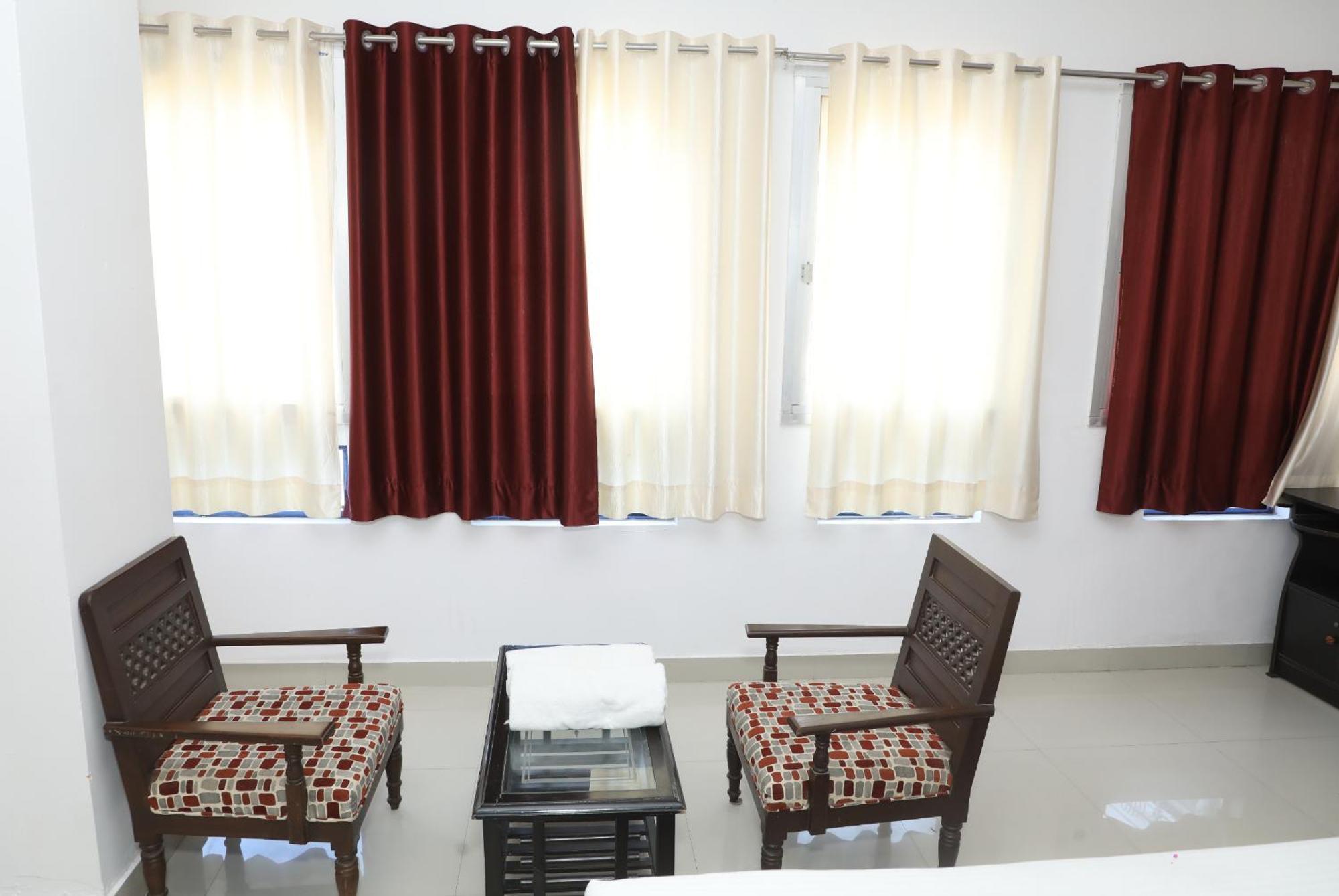 The Mama Hotel - Rooms And Dormitory Udaipur Exterior photo